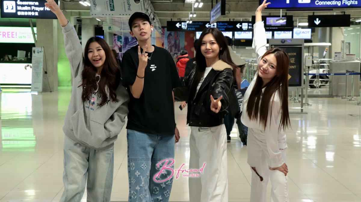 BFriendSeries's tweet photo. มาถึงแล้วทุกคนนน ขอบคุณทุกกำลังใจในทริปครั้งนี้นะคะ 🩷

#BFriendSafeFlight
#BFriendSeries
#IDX https://t.co/lGCjS7UWyy
