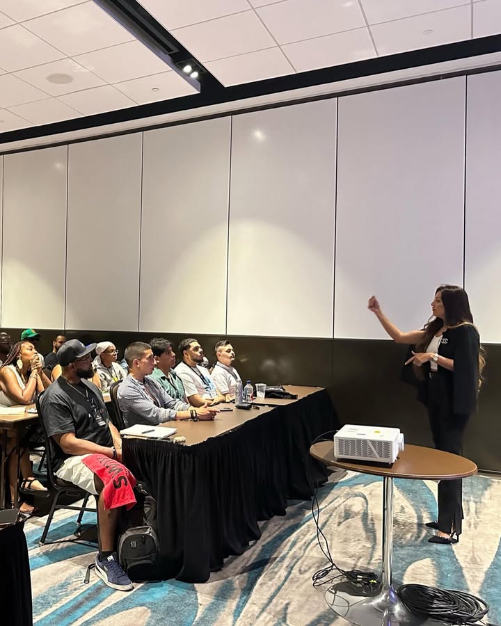 Susan_Shabs's tweet photo. Feeling blessed and inspired after attending Forex Summit in Miami The connections I made were more than just networking;they were the building blocks of lasting friendships and powerful collaborations the exchange of ideas,and your unwavering belief in the power of Forex trading https://t.co/wqivf1LWdA