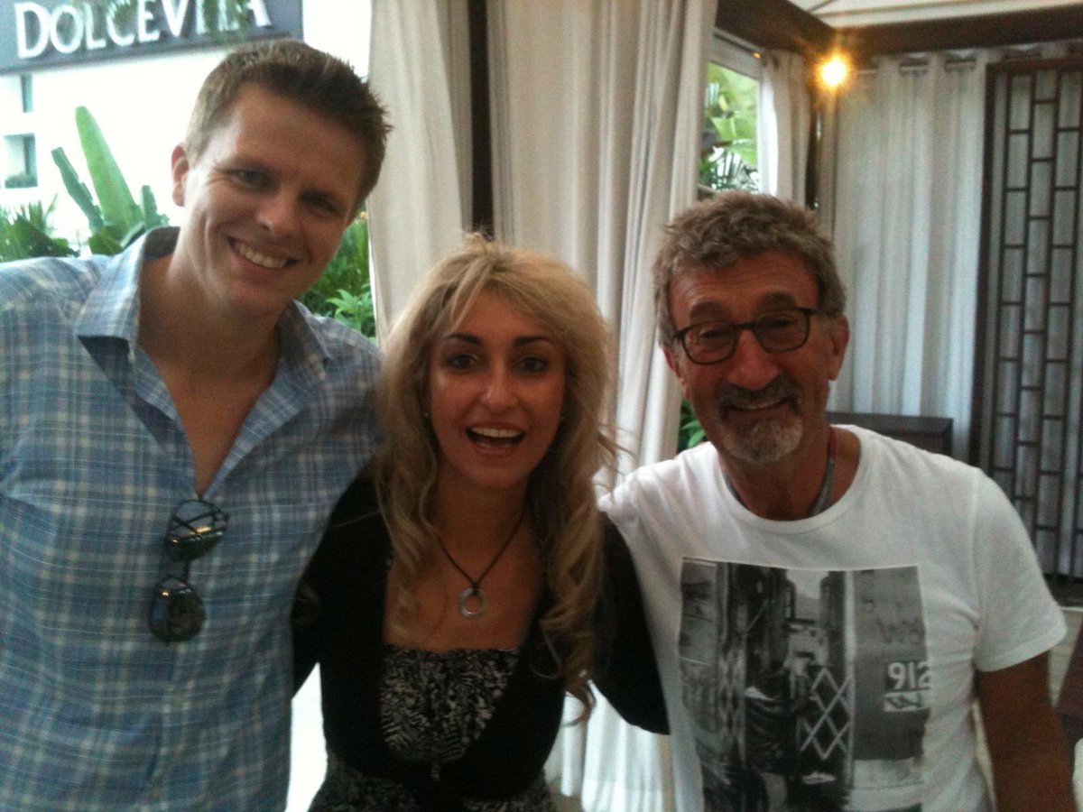 Gail S. Makeup tweet media