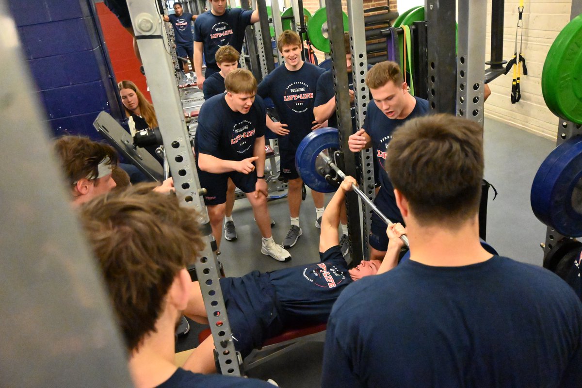 Penn Football tweet media