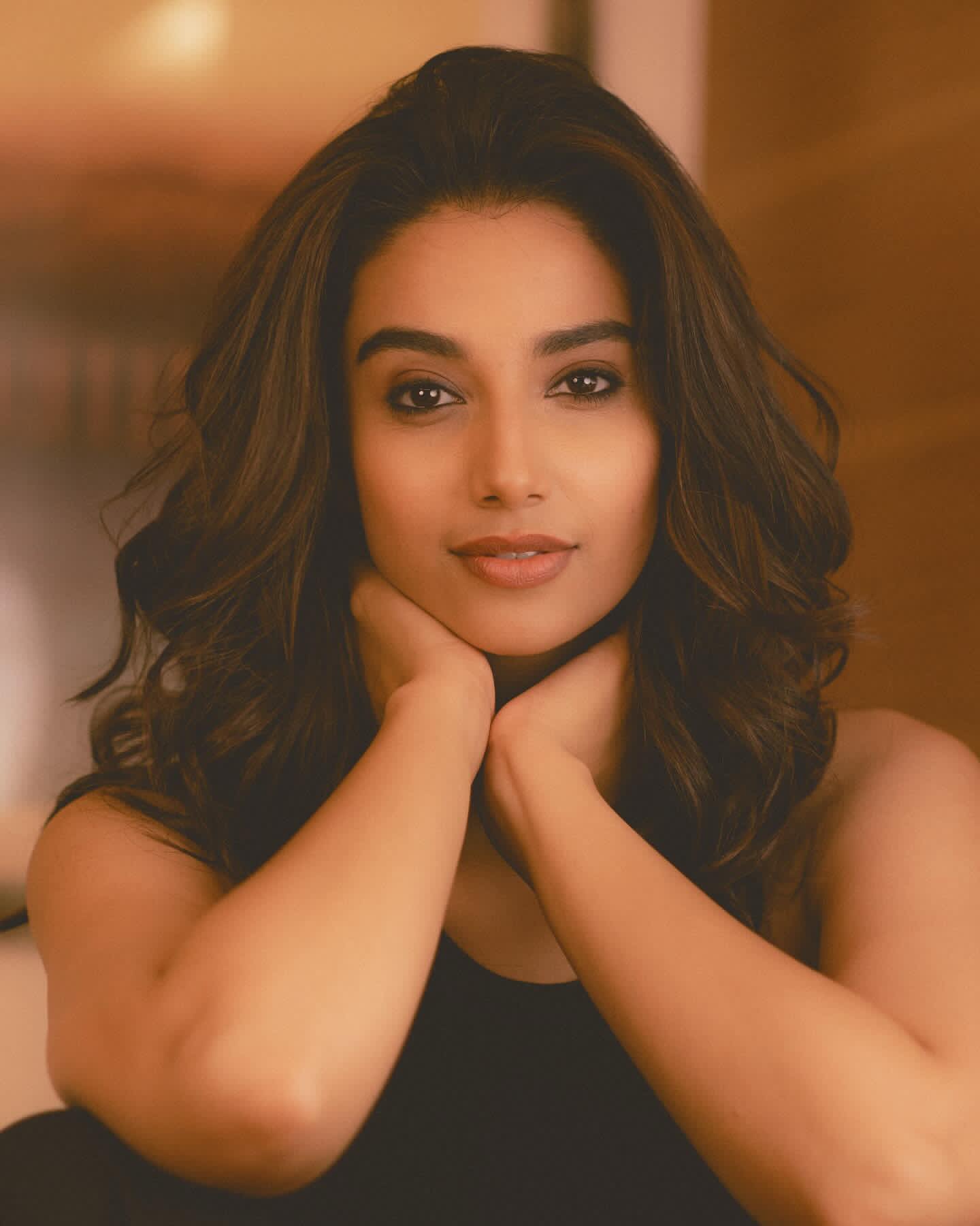 GmgQMLZbkAAzfJG?format=jpg&name=large