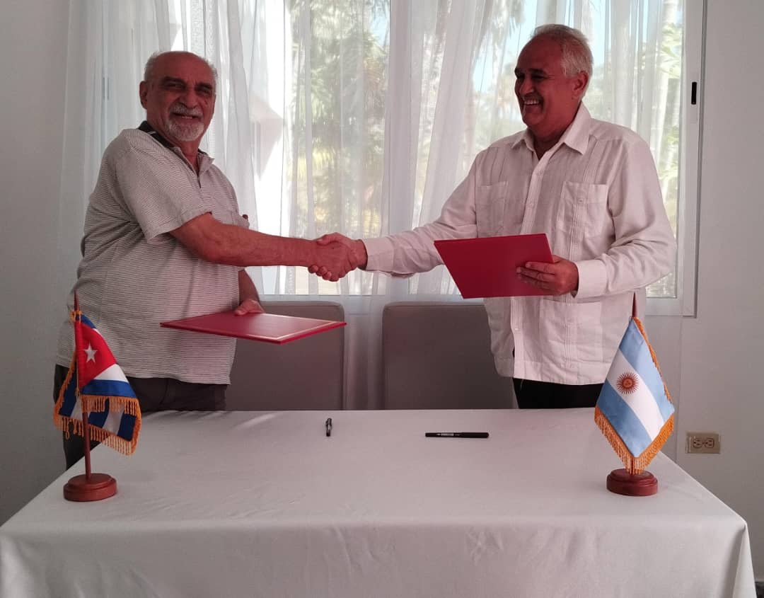 Sostuve fraternal encuentro con <a href="/jorgekreyness/">Jorge Kreyness</a>, secretario general del <a href="/pcaarg/">Partido Comunista de la Argentina - Cuenta Oficial</a>. Ratificamos la necesidad de fortalecer la unidad de la izquierda del continente a nivel nacional y regional e impulsar los vínculos entre nuestros Partidos con la firma, hoy, de una Ayuda Memoria.