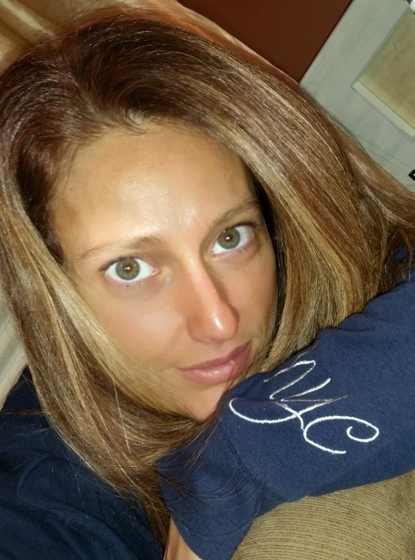 10+ yrs ago… before social media &amp; filters😘 I’ve never been a makeup wearer either