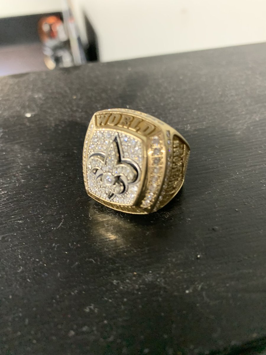 _CoachSnowden's tweet photo. Thank you big time to Jon Stinchcomb, legendary @GeorgiaFootball alumni and @Saints Super Bowl XLIV Champion for coming to give our team a powerful message today! Synergy is all about the whole sum of the group being better than the individual parts! #DARE #OneBodyManyParts https://t.co/2Yz7OloPjy