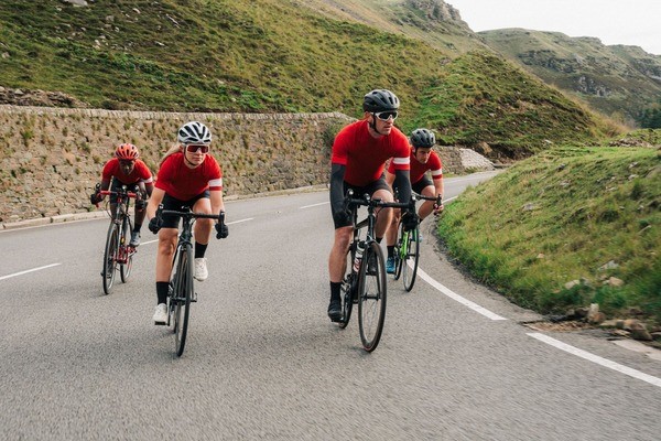 CroesoCymruBus's tweet photo. 🚴‍♂️ Mae ras feicio fwyaf y byd yn dod i Gymru! 🌟 Darllenwch ein bwletin i ddarganfod manylion y cyhoeddiad cyffrous: bydd cymal o’r Tour de France yn cael ei gynnal yng Nghymru yn 2027! 🏆 #TourDeFrance #Cymru2027 #Beicio
👉https://t.co/nN6WWwh3W6 https://t.co/HYXAMLdRhW
