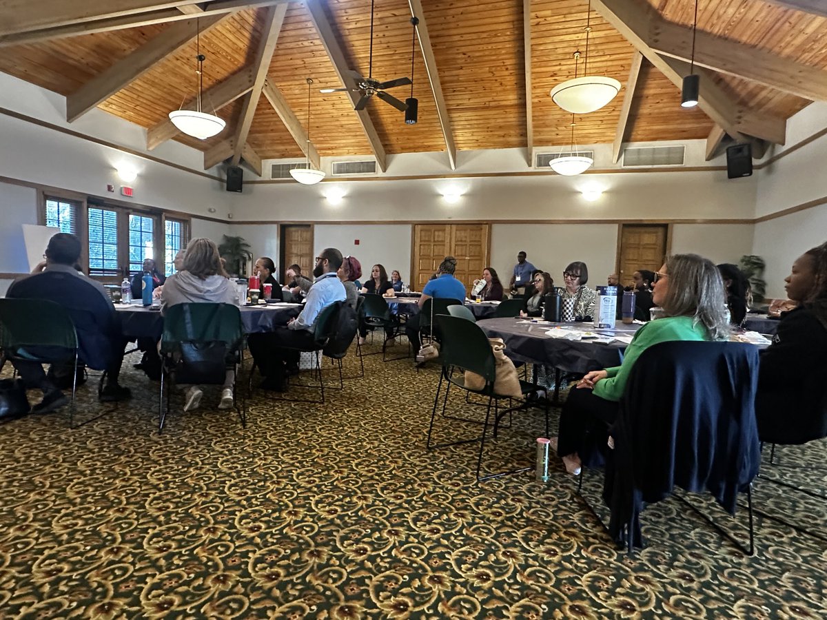 Broward Mayor ⁦<a href="/beamfurr/">Beam</a>⁩ speaking about the importance of transparency in government at Public Records Request Symposium today.