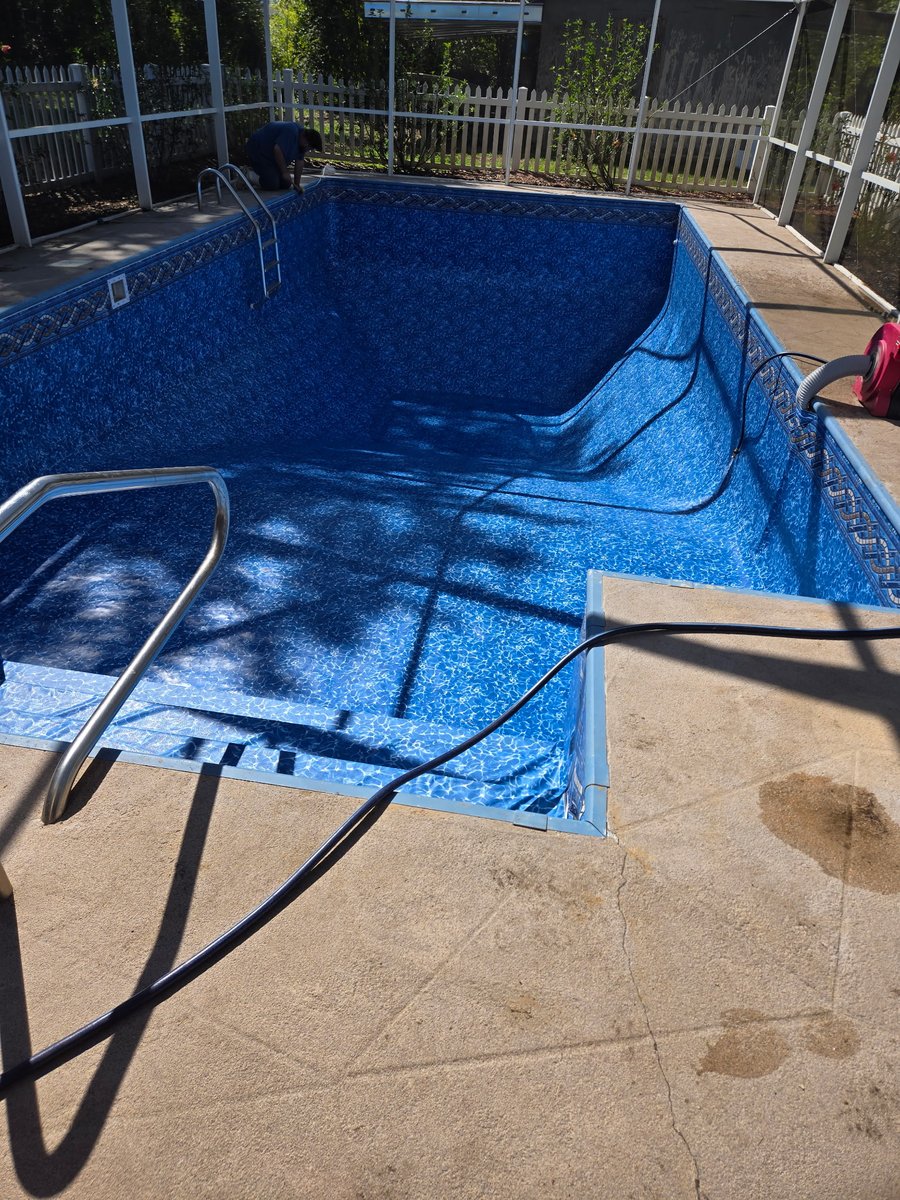 ppalmpools's tweet image. Just refreshed a customer&apos;s pool with a new Panama Royal Prism pattern Latham Vinyl Liner with non-skid tex-tread on the stairs. Also we refreshed all the trim and faceplates with Hayward products. Overall  Another satisfied customer. #PoolRefresh #QualityPoolRenovations