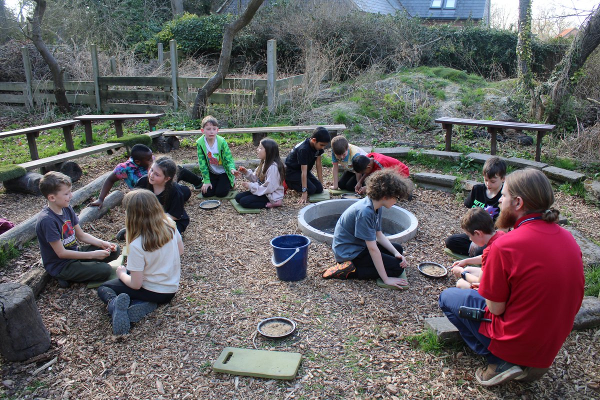 Fire-lighting, Shelter building, Burwell Challenge and ‘Meet a tree’ Great start to the afternoon. #adventures #outdoorlearning