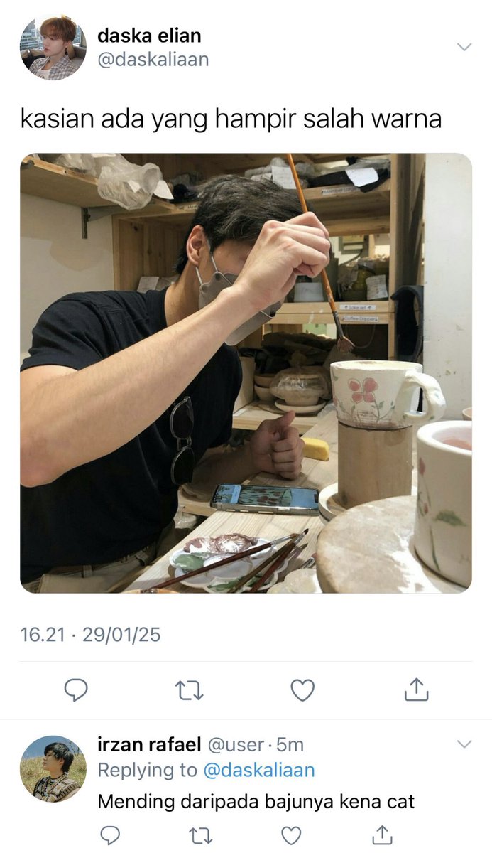 nonecoer's tweet photo. a nomin few tweets au

in the end he belongs to everyone https://t.co/T16u3mFOW9