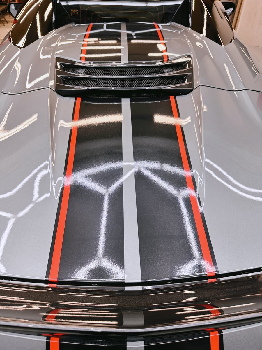 safeguardppf's tweet image. Every detail matters when it comes to customization, and this transformation is proof of how a simple touch can redefine the look of a car.

#RacingStripes #CustomCarWrap #VinylWrap #CarCustomization #AutoStyling #LuxuryCarMods #PaintProtection #VinylGraphics #CustomStripes