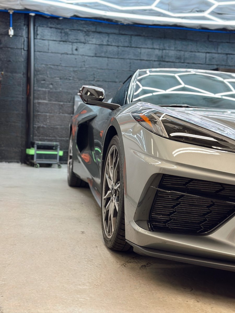 safeguardppf's tweet image. Every detail matters when it comes to customization, and this transformation is proof of how a simple touch can redefine the look of a car.

#RacingStripes #CustomCarWrap #VinylWrap #CarCustomization #AutoStyling #LuxuryCarMods #PaintProtection #VinylGraphics #CustomStripes