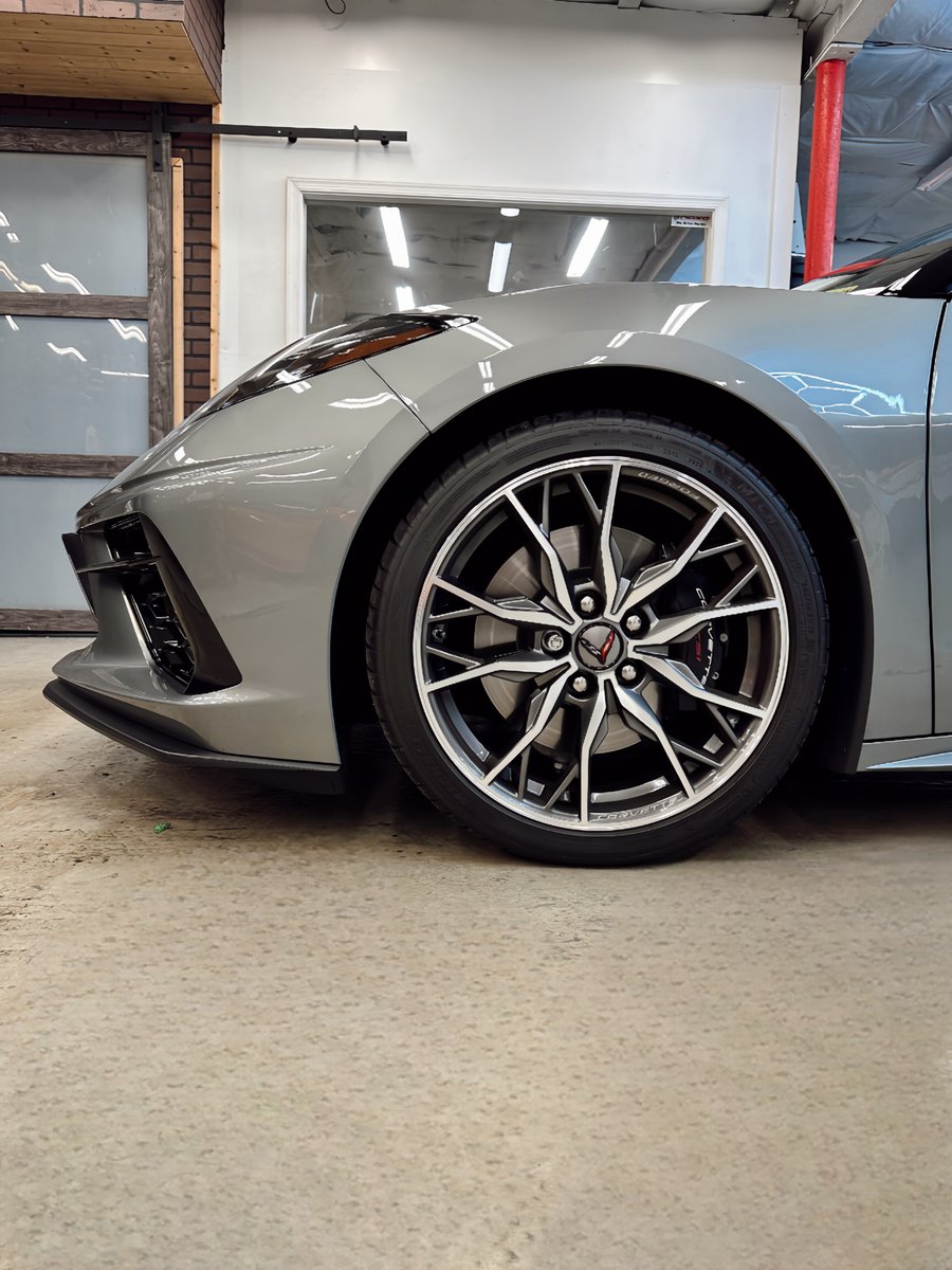 safeguardppf's tweet image. Every detail matters when it comes to customization, and this transformation is proof of how a simple touch can redefine the look of a car.

#RacingStripes #CustomCarWrap #VinylWrap #CarCustomization #AutoStyling #LuxuryCarMods #PaintProtection #VinylGraphics #CustomStripes