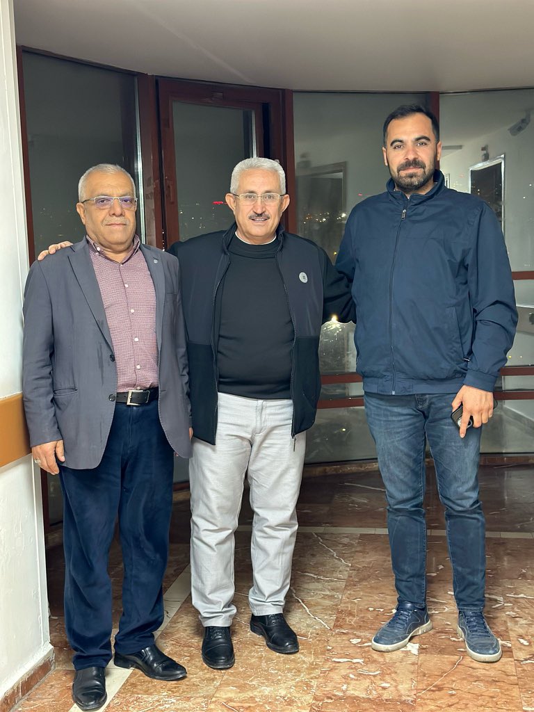 Mehmet Akif İnan Eğitim ve Araştırma Hastanesinde tedavi gören yerel yönetimler başkanımız sayın Mustafa akdemir annesinin ziyaretinde bulunduk Rabbim acil şifalar versin 
<a href="/MDervisogluTR/">Müsavat Dervişoğlu</a> 
<a href="/aefakibaba/">Dr. Ahmet Eşref FAKIBABA</a> 
<a href="/AliErogllu/">𝓐𝓵𝓲 𝓔𝓡𝓞Ğ𝓛𝓤</a>