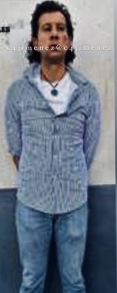 Así se lo llevaron detenido/ Así fue presentado.
Esos golpes aparecieron mágicamente cortesía de la <a href="/SSC_CDMX/">SSC CDMX</a>