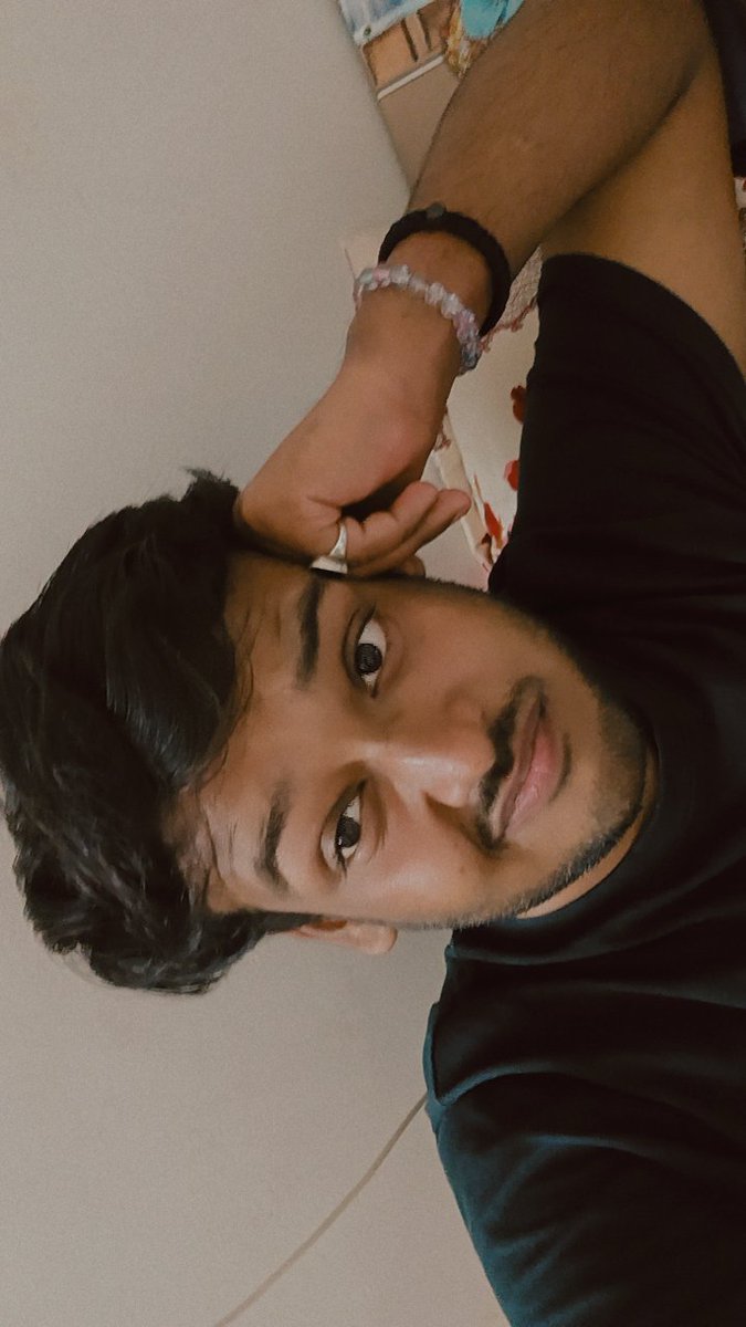 khattiToffee's tweet photo. realism i don't claim https://t.co/eancx3WHFC