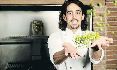 batallivol's tweet photo. Aquest senyor no vol catalans al seu restaurant de Barcelona. Si el veieu, 'demaneu-li' explicacions. https://t.co/MyLSA7rMfT