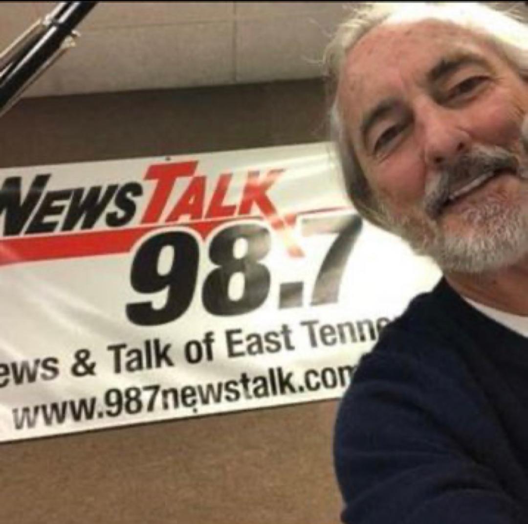 BobThomasKNOX's tweet image. I am in for @BobYarbrough Friday on @987News! 10:30 - @KnoxSymphony's Aram Demirjian tells us about #ViolinsOfHope! 11 - Ashley Capps joins us with details on his @BigEarsFestival! Also, WIN tickets to @OfficialHeart and Hal &amp;amp; Phil Off the record! That and more! Listen LIVE at