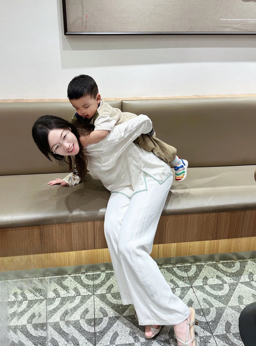 可以讓你口爆  
 
但是以後你想做愛只能來找我  
 
要照顧我們母子兩

你能做的到

願意打願意❤️
