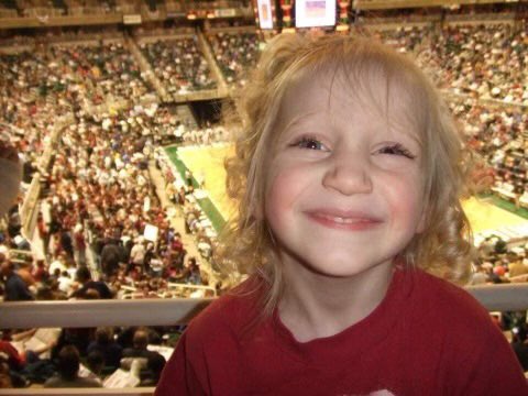 nate_oats's tweet image. Happy birthday to my oldest! Cannot believe how quickly she’s grown into an “adult” now. Most of my best times in life have been spent with you. So proud of you. Happy 21st! I love you!