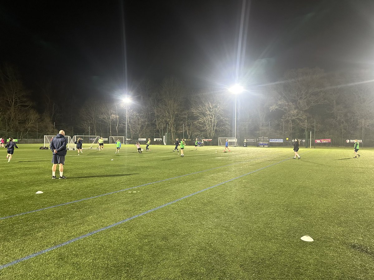 Good night on the grass with <a href="/Billyh1973/">Billy Horn</a>  and <a href="/BishopLadies/">Bishop Auckland FC Ladies & Development</a> focusing on finishing the in possession and playing out from the back block <a href="/EnglandLearning/">England Football Learning</a>