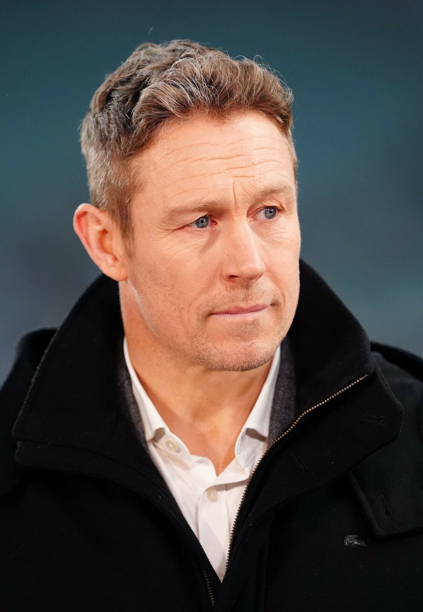 ENTRETIEN - Invité des Rencontres Terrain favorable en France, Jonny Wilkinson ne tarit pas d'éloges sur Antoine Dupont et Thomas Ramos
l.ici.fr/izy