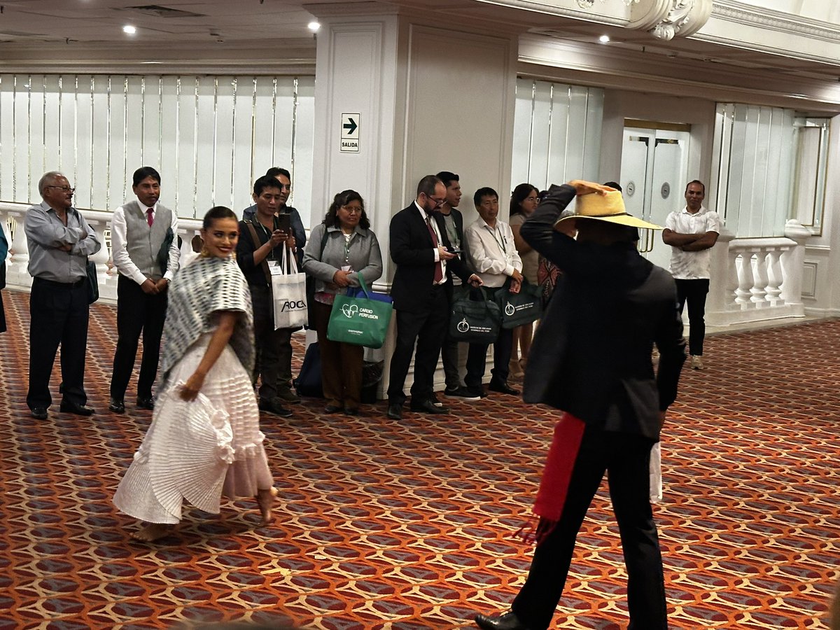 Wolfgang Gaertner (@gaertnerwb) on Twitter photo Day 2 of the <a href="/ASCRS_1/">ASCRS_1</a> brigade to <a href="/scgperu/">Sociedad CIRUJANOS GENERALES PERU</a> in amazing Lima, Peru. Master classes on practical skills by <a href="/KirstenBWilkins/">Kirsten Wilkins</a> <a href="/NajjiaMahmoud/">Najjia Mahmoud</a> Day 2 of the <a href="/ASCRS_1/">ASCRS_1</a> brigade to <a href="/scgperu/">Sociedad CIRUJANOS GENERALES PERU</a> in amazing Lima, Peru. Master classes on practical skills by <a href="/KirstenBWilkins/">Kirsten Wilkins</a> <a href="/NajjiaMahmoud/">Najjia Mahmoud</a>