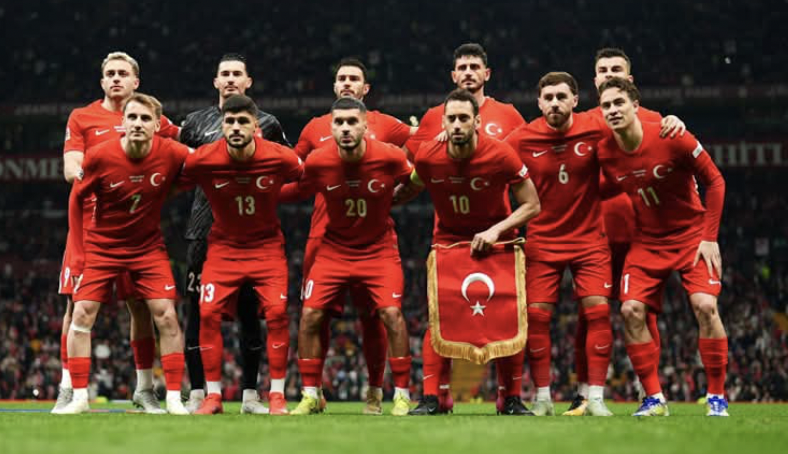 #TürkMilliTakımı Macarları 3-1'lik skorla mağlup etti...

Son günlerde seyrettiğimiz en güzel maçtı..

Tebrikler #BizimCocuklar ...