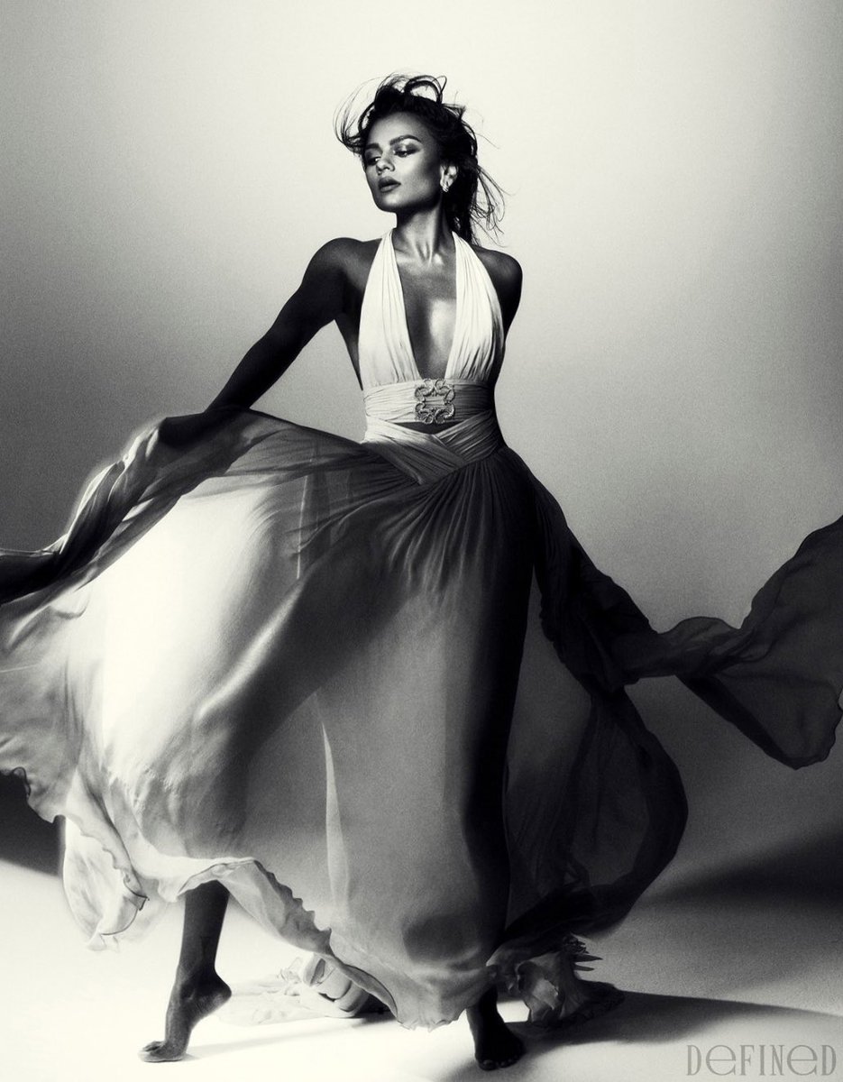 Simone Ashley in ELIE SAAB Ready-to-Wear Spring Summer 2025 | Look 55 as featured in Defined Magazine’s March 2025 issue.

#ELIESAAB
#ELIESAABEDITORIAL