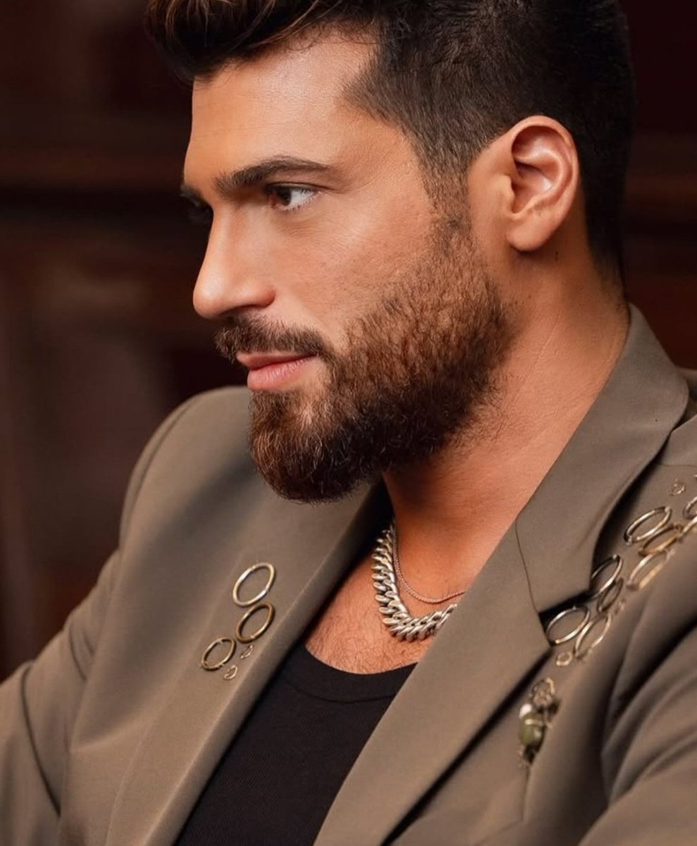 JananaFreitasS1's tweet photo. Olhem esse perfil,  é perfeito.❤️
Lindo demais esse homi , senhorrr amado 🔥👑.
#CanYaman https://t.co/7mJDAHTmrV