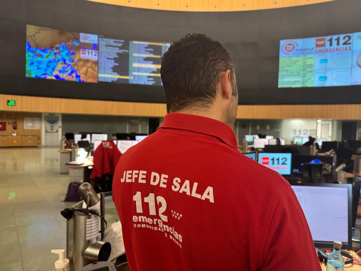 ⛈️ A esta hora llueve en numerosas zonas de la <a href="/ComunidadMadrid/">Comunidad de Madrid</a>. 

‼️ Recordamos que esta noche hay aviso amarillo por lluvias en la sierra.

Se recomienda restringir desplazamientos por carretera y estar informados de la situación meteorológica y del tráfico. 

#INUNCAM
#ASEM112