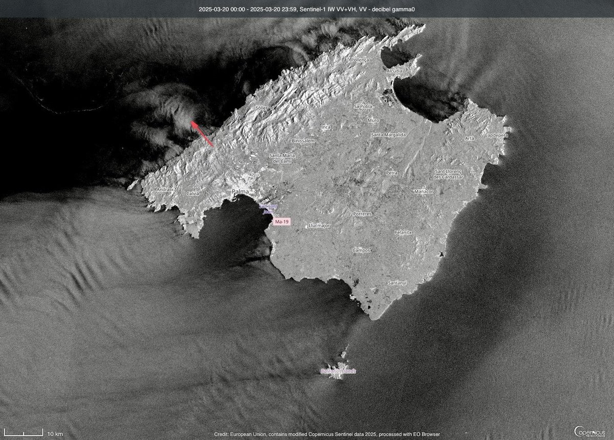 Aquesta matinada Banyalbufar no ha baixat dels 15 °C, situant-se entre les mínimes més elevades. El vent de Xaloc, company de l’efecte föhn, quedava dibuixat sobre la mar a la costa nord de Mallorca, com mostra aquesta imatge del satèl·lit Sentinel-1.