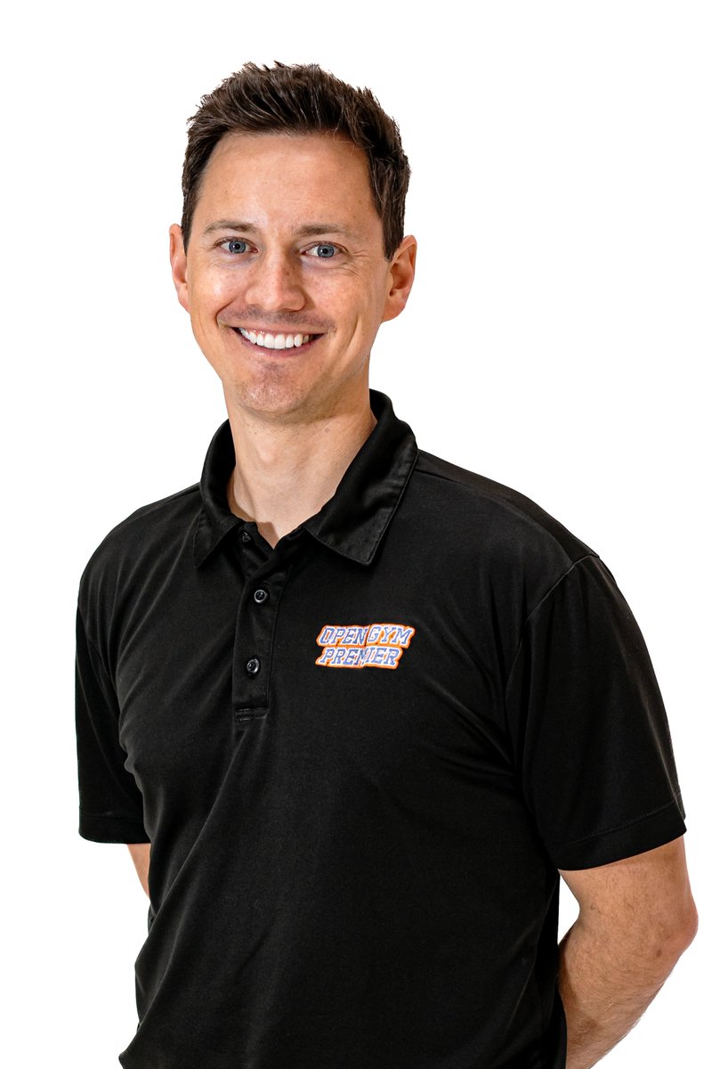 CatholicSV's tweet image. On this week&apos;s episode of #CSV host @BGreporting  introduces you to the new #basketball coach at @ServiteHS, Matt Kanne. Matt is also the #CEO at #OpenGymPremier in Anaheim. Hear about his sports background that made him a great fit for @ServiteHoops.
catholicsportsview.buzzsprout.com/2070526/episod…