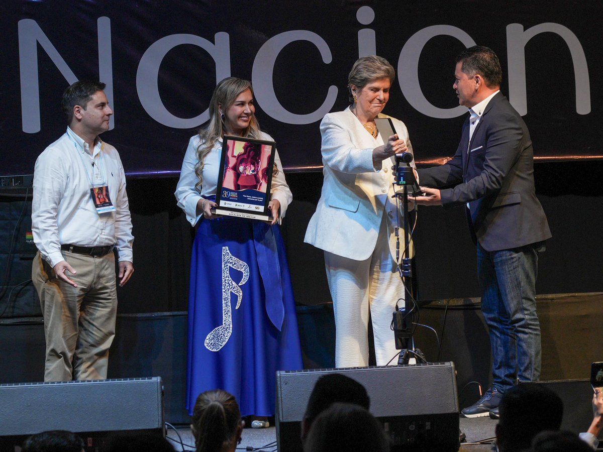 Se llevó a cabo el concierto de inauguración del 39° Festival Nacional de la Música Colombiana en el Centro de Convenciones Alfonso López Pumarejo 
Una velada mágica con la presentación de:
🎵Dueto Camino Real
🎵La Gran Rondalla Colombiana
🎵Nikoyembe
🎵Grupo Musical Indoamérica