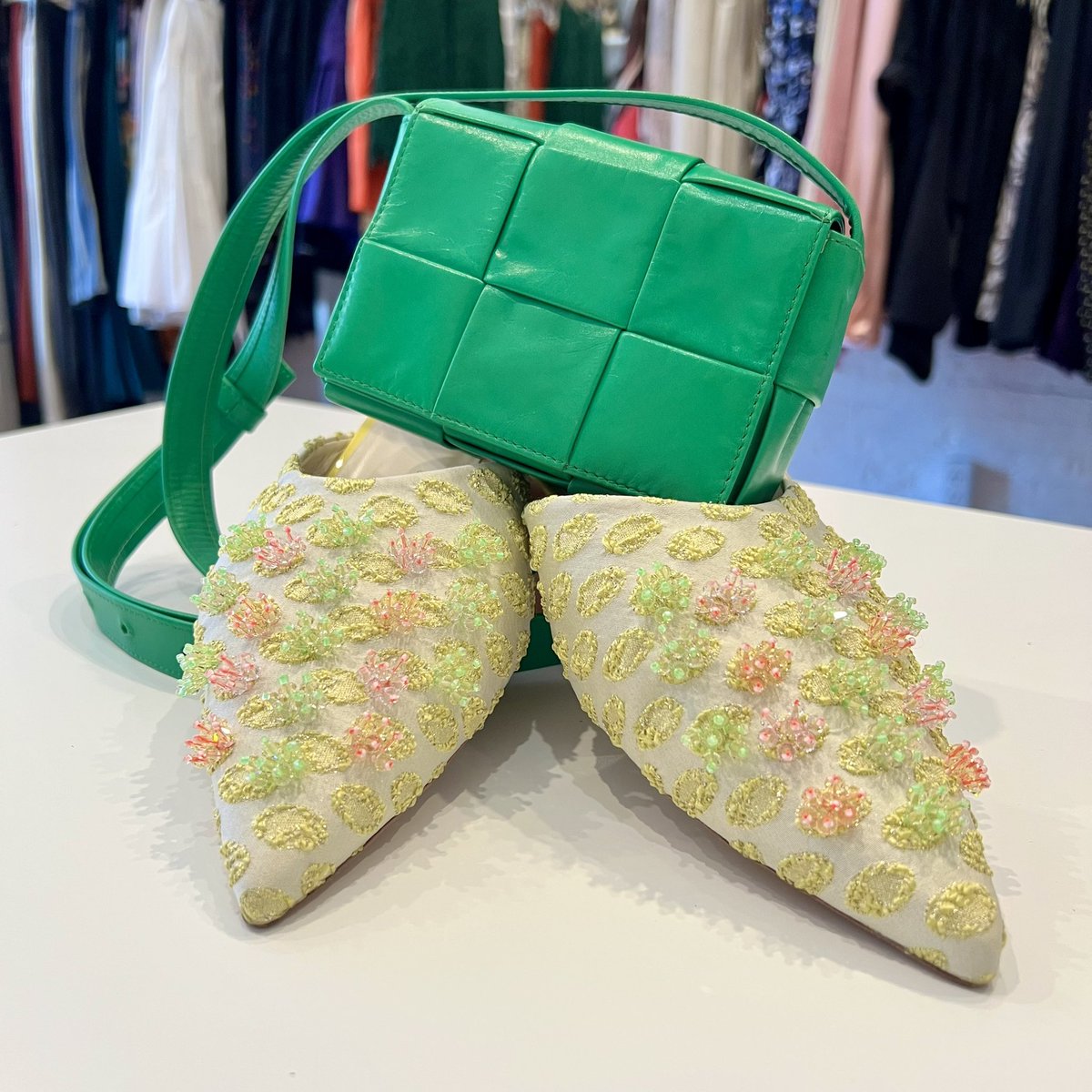 vintagetastebos's tweet image. No matter what you have to do, Vintage Taste has the shoe &amp;amp; bag combo for you! 

Click our website Product page for designers, sizes &amp;amp; prices. 

#womensconsignment #mensconsignment #highendconsignment #highendfashion #designerbags #designershoes #beaconhillboston