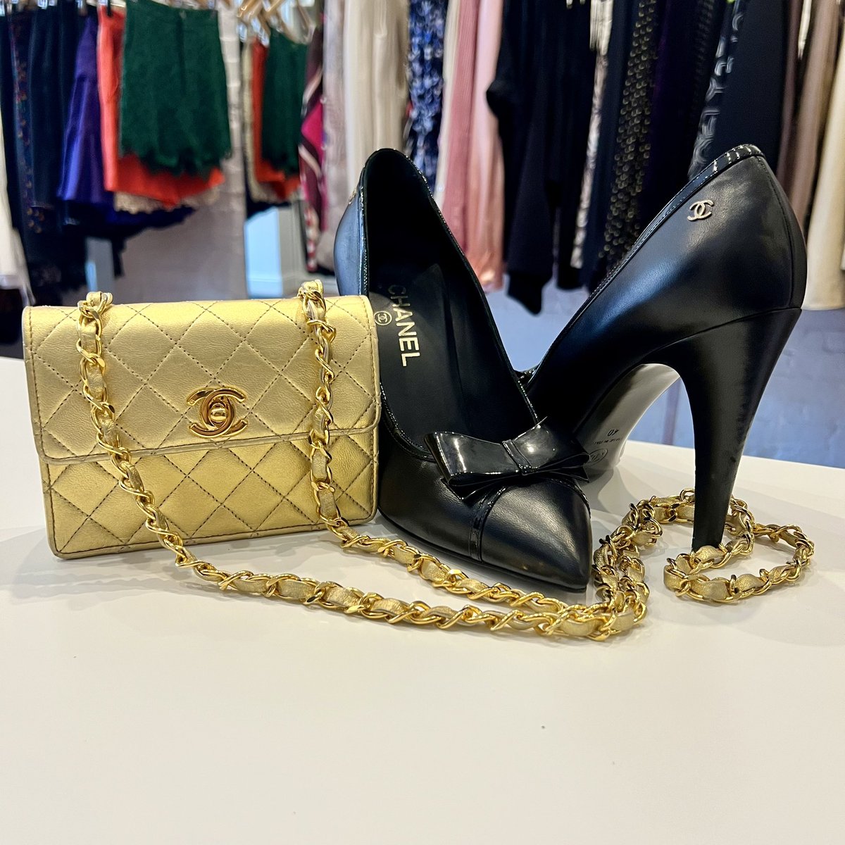 vintagetastebos's tweet image. No matter what you have to do, Vintage Taste has the shoe &amp;amp; bag combo for you! 

Click our website Product page for designers, sizes &amp;amp; prices. 

#womensconsignment #mensconsignment #highendconsignment #highendfashion #designerbags #designershoes #beaconhillboston
