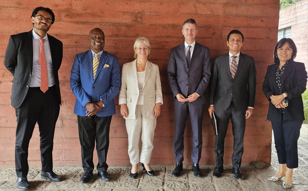 Andrew Mbogori (@andrewmbogori) on Twitter photo Excellent and productive discussions chaired by <a href="/lapirenne/">christine pirenne</a> ๐ณ๐ฑ Amb in ๐ช๐น on PROSPECTS Project and #makatet = supporting solutions for #refugees and #idps together with our partners <a href="/WorldBankETH/">World Bank</a> <a href="/IFCAfrica/">IFC Africa</a> <a href="/UNICEFEthiopia/">UNICEF Ethiopia</a> #sustainableprogramming <a href="/mamadou_dbalde/">Mamadou Dian Balde</a> <a href="/DominiqueHyde/">Dominique Isabelle Hyde</a> Excellent and productive discussions chaired by <a href="/lapirenne/">christine pirenne</a> ๐ณ๐ฑ Amb in ๐ช๐น on PROSPECTS Project and #makatet = supporting solutions for #refugees and #idps together with our partners <a href="/WorldBankETH/">World Bank</a> <a href="/IFCAfrica/">IFC Africa</a> <a href="/UNICEFEthiopia/">UNICEF Ethiopia</a> #sustainableprogramming <a href="/mamadou_dbalde/">Mamadou Dian Balde</a> <a href="/DominiqueHyde/">Dominique Isabelle Hyde</a>