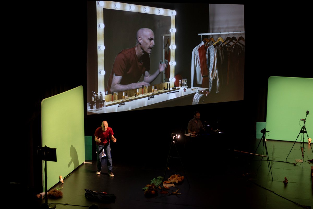 Prepare for a hilarious, jaw-dropping spectacle on April 8! 🎭

 As seen on The Late Show with Stephen Colbert and even performing for the Queen of England, this show is a must-see! 🌟✨

🎟 The Umbilical Brothers – The Distraction ->riverrun.ca/whats-on/the-u…