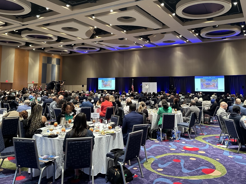 Yesterday, Clayton County Chairwoman Dr. Alieka Anderson-Henry delivered her first address at the 2025 #StateofClayton, presented by GICC, Geosam Capital, and Hartsfield-Jackson Atlanta International Airport. 
Read the press release now: councilforqualitygrowth.org/press-release-…