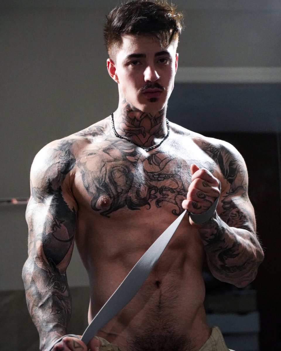 bigcxlucci's tweet image. ⠀

                         ، 𝐋𝐔𝐂𝐀 𝐂.

            𝐈𝐭𝐚𝐥𝐢𝐚𝐧  &apos;&apos;  𝐛𝐢𝐠 𝐎𝐅 𝐜𝐫𝐞𝐚𝐭𝐨𝐫
             𝟭𝟵𝟵𝟲⠀/⠀𝖇𝖎𝖘𝖊𝖝𝖚𝖆𝖑⠀/⠀𝗯𝗶𝗴 𝗯𝗿𝗼𝘁𝗵𝗲𝗿
            ᴅᴏᴍᴛᴏᴘ / ᴄᴀʙʀᴏɴ / ɢʏᴍʙʀᴏ