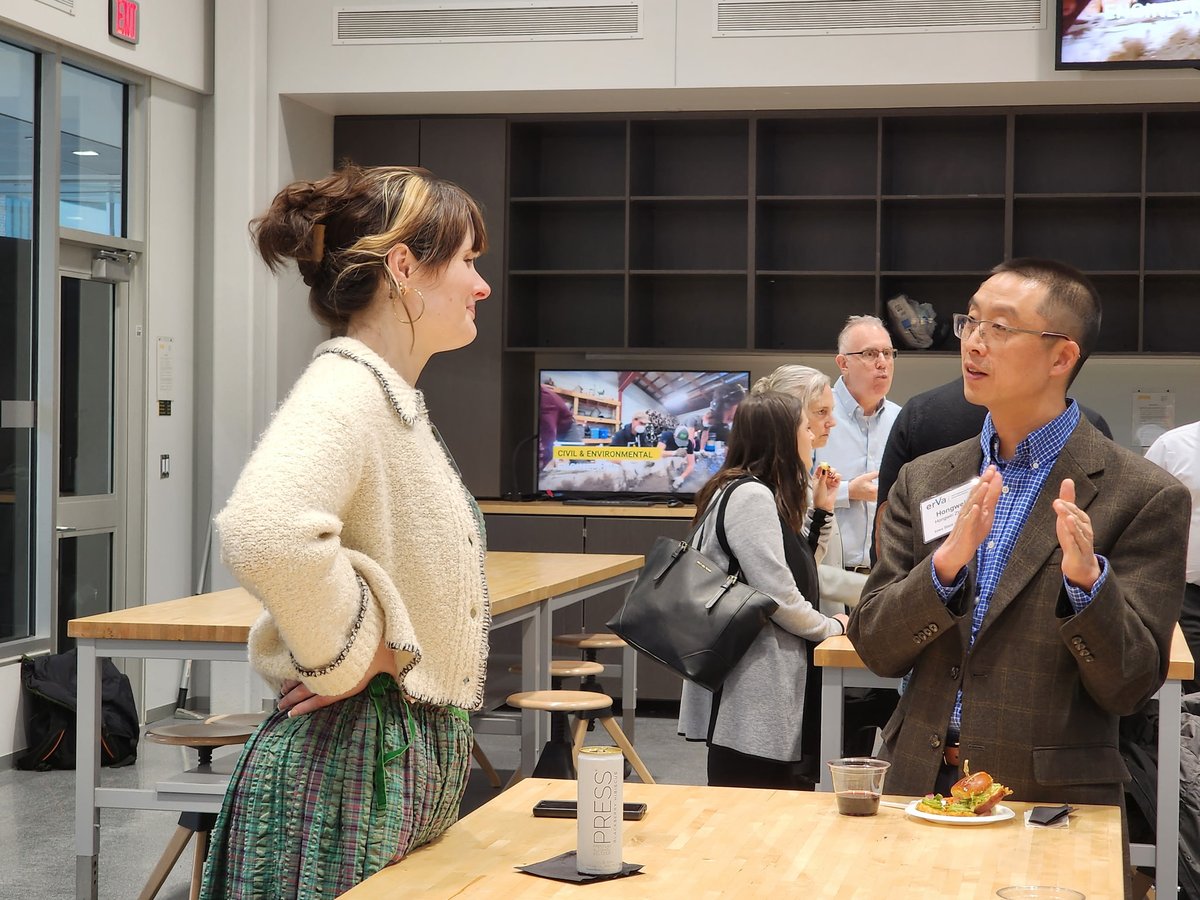 ERVA's visioning event offers amazing opportunities for researchers to connect. Patricia Coates from the University of Vermont, Hongwei Zhang from Iowa State University, and Elisabeth Rose Mische Commins from MetroLab Network
ervacommunity.org/task-force/vis… #ERVAvisioning