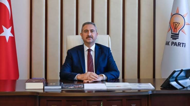 2003Tugba_'s tweet photo. Sayın @Akparti Grup Başkanvekilim
 GÜL, @abdulhamitgul EYT sonrası akranlar arası oluşan 17-20 yıl fark adil değil.99-2008 arası SGK'lılar için Kademe elzem oldu.
Sizlerden, mağduriyetin giderilmesi adına gerekli yasal düzenlemelerin yapılmasını istiyoruz
#KademeHemenYasalaşmalı https://t.co/p3YmiC160V