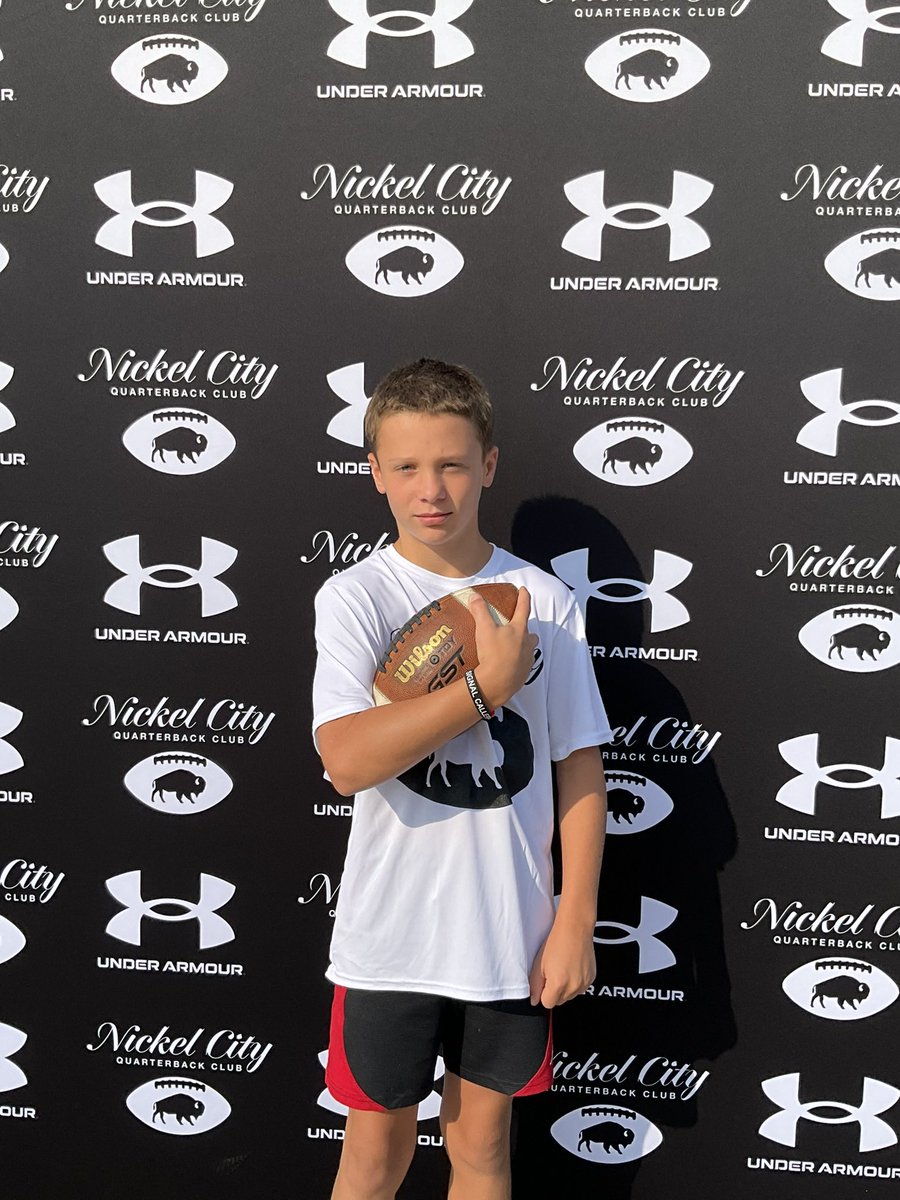 JoeLicataFB's tweet photo. Whoβs βnext?β ππ
#WhosNext #NickelCityQBClub #QBTraining #FutureQBs #YoungGuns #QBDevelopment #FootballCamp #TrainLikeAPro #BuffaloFootball #QBMechanics #FootballGrind #GameChangers https://t.co/uqhbCOcPeb
