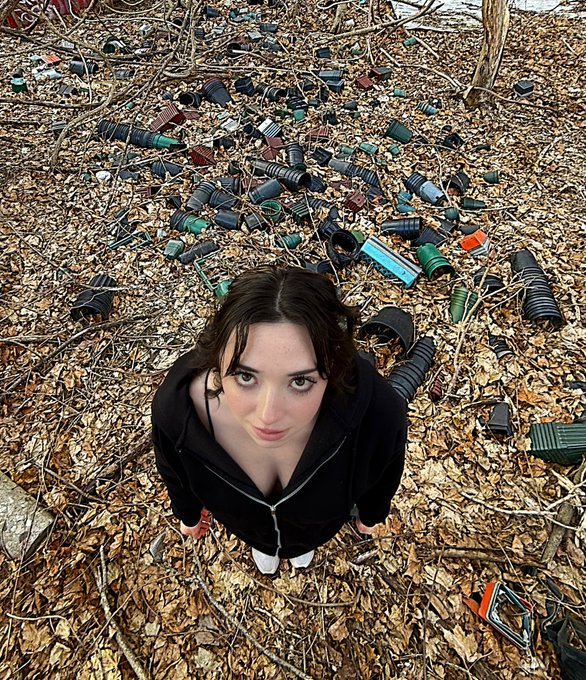 Watch Molly Moon 🌙's leaked NSFW photo on TwXstars