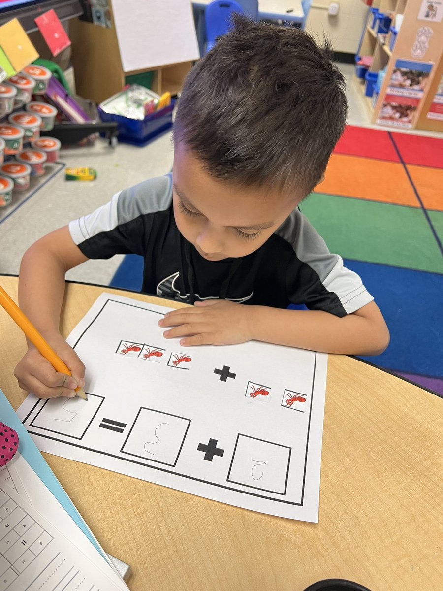 Ms_MtzTobias's tweet image. Starting off our insect theme with ants this week  🐜 #antcycle #addition @StovallPK_AISD @AldineHeadStart @PerezEduPage