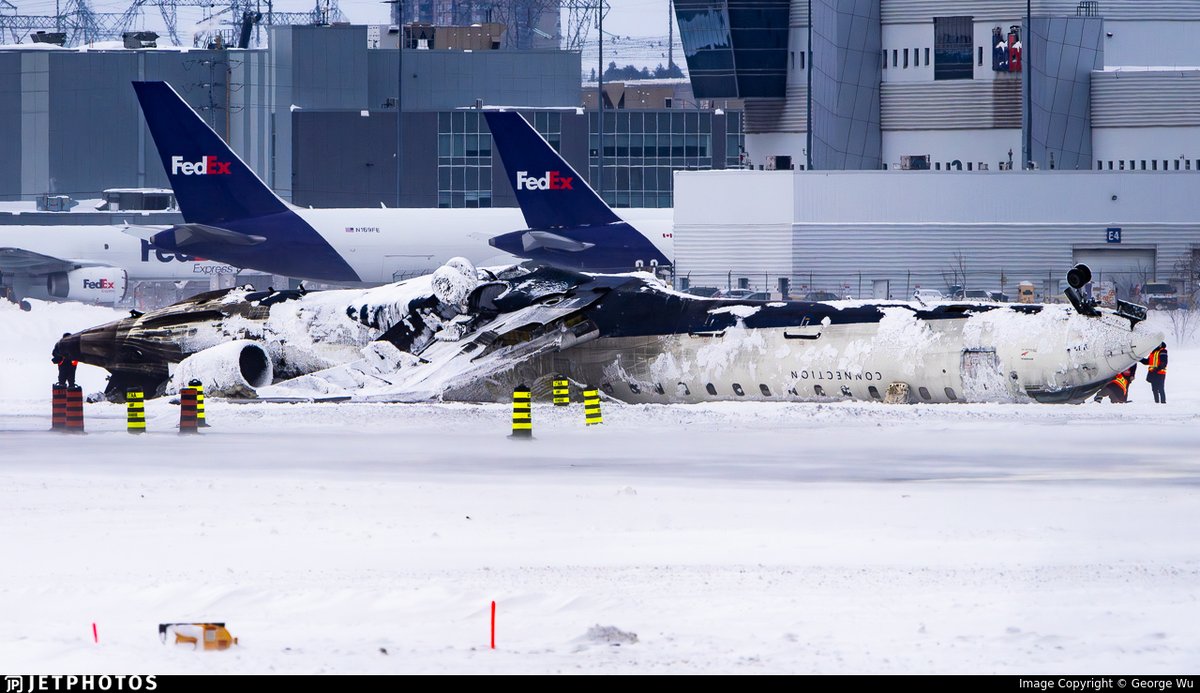 Today, the TSB released its preliminary report on #DL4819 in Toronto last month. At touchdown: “the aircraft was in a 7.5° bank to the right with 1° of nose-up pitch and 3g vertical acceleration, at a rate of descent of approximately 1098 fpm...” flightradar24.com/blog/flight-tr…