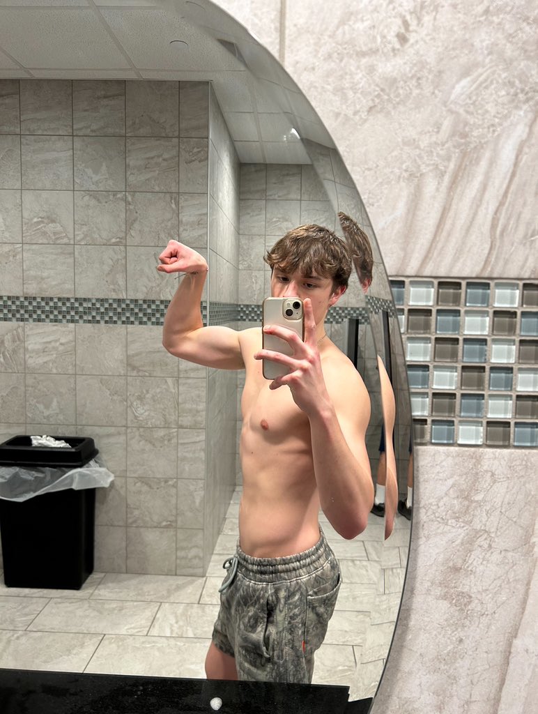 masterfinn20's tweet photo. welcome to my backup page! i will be active on both accounts this evening, so get in those dms and $erve master finn

@diamond__here @topalphamales @bdudebry @BlazeTycho https://t.co/CumuDjSNrx