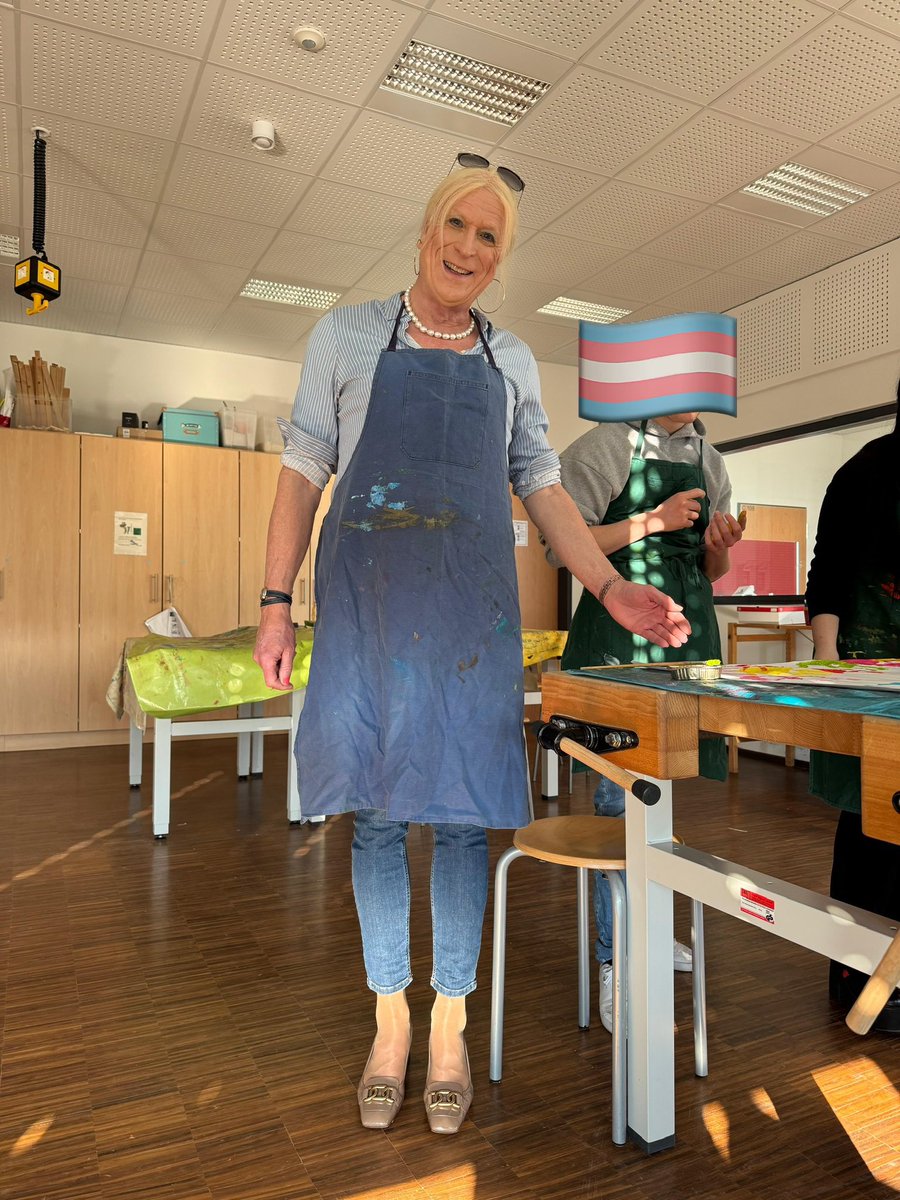 GeorgineKellerm's tweet image. War heute im CSD 🏳️‍🌈 Workshop an der #BBS3 in #Oldenburg