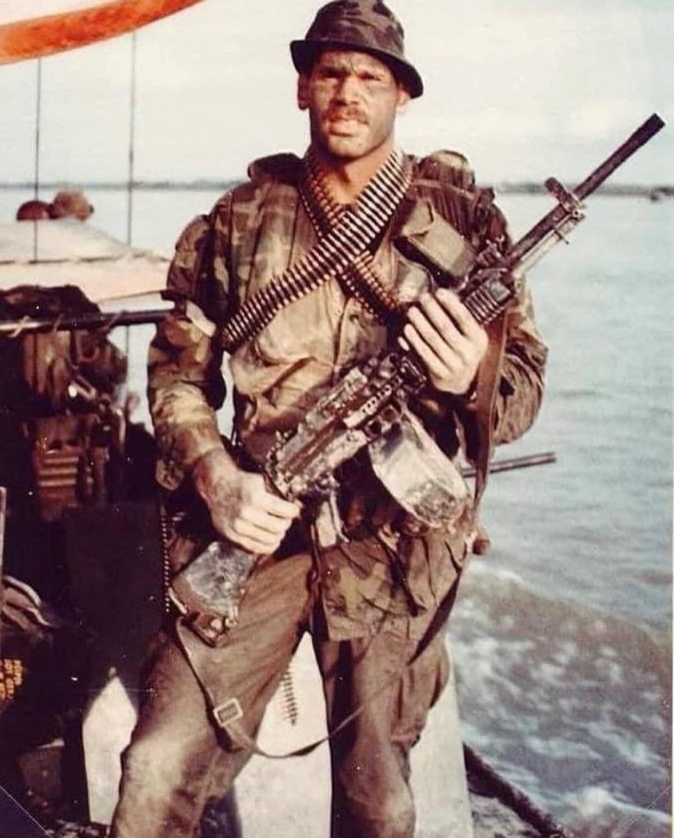 MAC_VSOG's tweet photo. I’ve struck out trying to find more info on this photo. If anyone can help it’d be greatly appreciated. https://t.co/h2FNAo8Srr