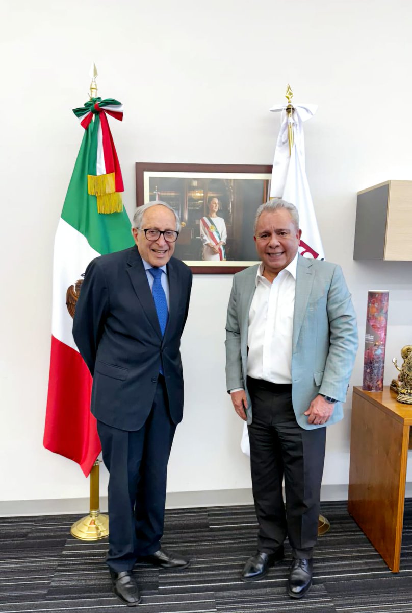 Ayer me reuní con el Dr. David Kershenobich, Secretario de Salud Federal. Coincidimos en la importancia de mejorar la atención en salud para la población sin seguridad social y las condiciones laborales de  los trabajadores que la brindan. Acordamos establecer reuniones