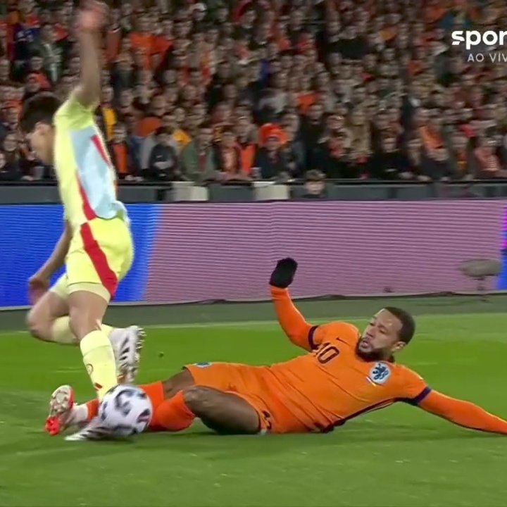 iletsccp's tweet photo. E o camisa 10 da Holanda que é o camisa 10 do meu time????? https://t.co/vRD4EL3cbC